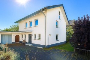 Hauptbild Familienidyll in Toplage von Dieburg. Freistehendes Einfamilienhaus mit großem Garten u. viel Platz
