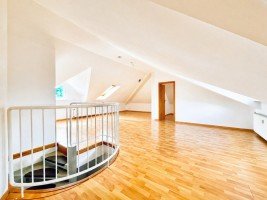 Hauptbild Ihr neues Zuhause unterm Dach - 3-Zimmer-Eigentumswohnung in zentraler Lage von Groß-Zimmern